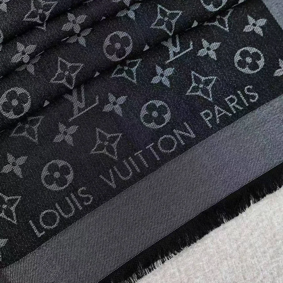 M75123 Monogram Shine Shawl Black