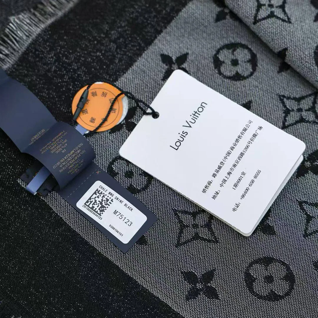 M75123 Monogram Shine Shawl Black