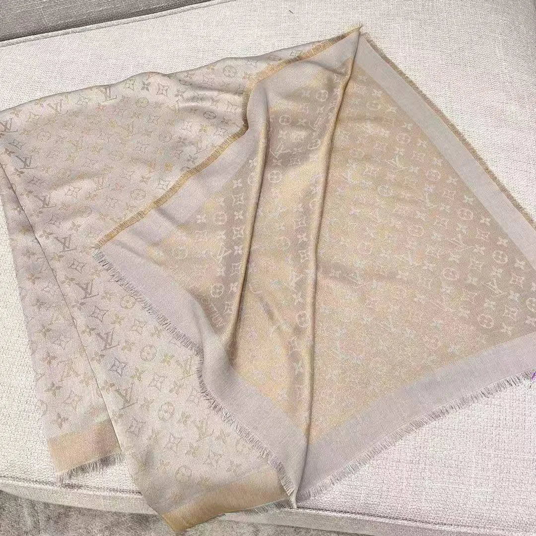 M75121 Monogram Shine Shawl Greige