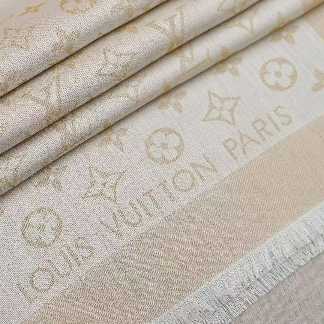 M74026 Monogram Shine Shawl White