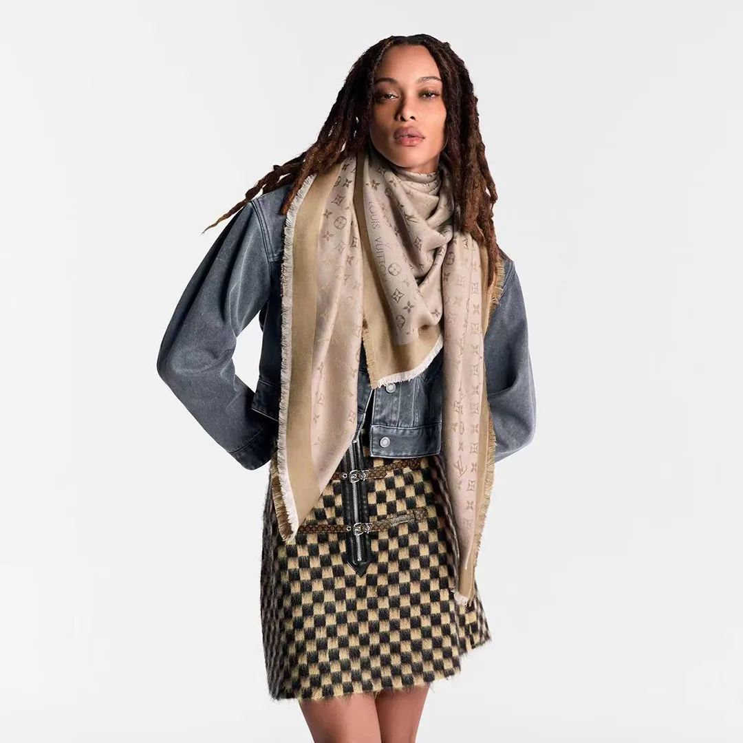 M76068 Monogram Denim Shawl Beige Rose Monogram Pattern