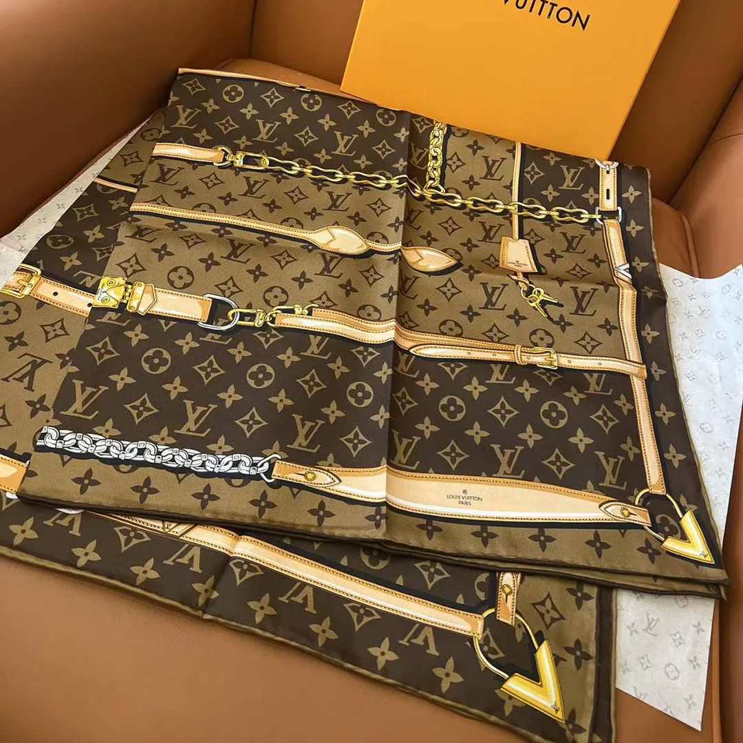 M78666 Monogram Confidential Square 90 Brown