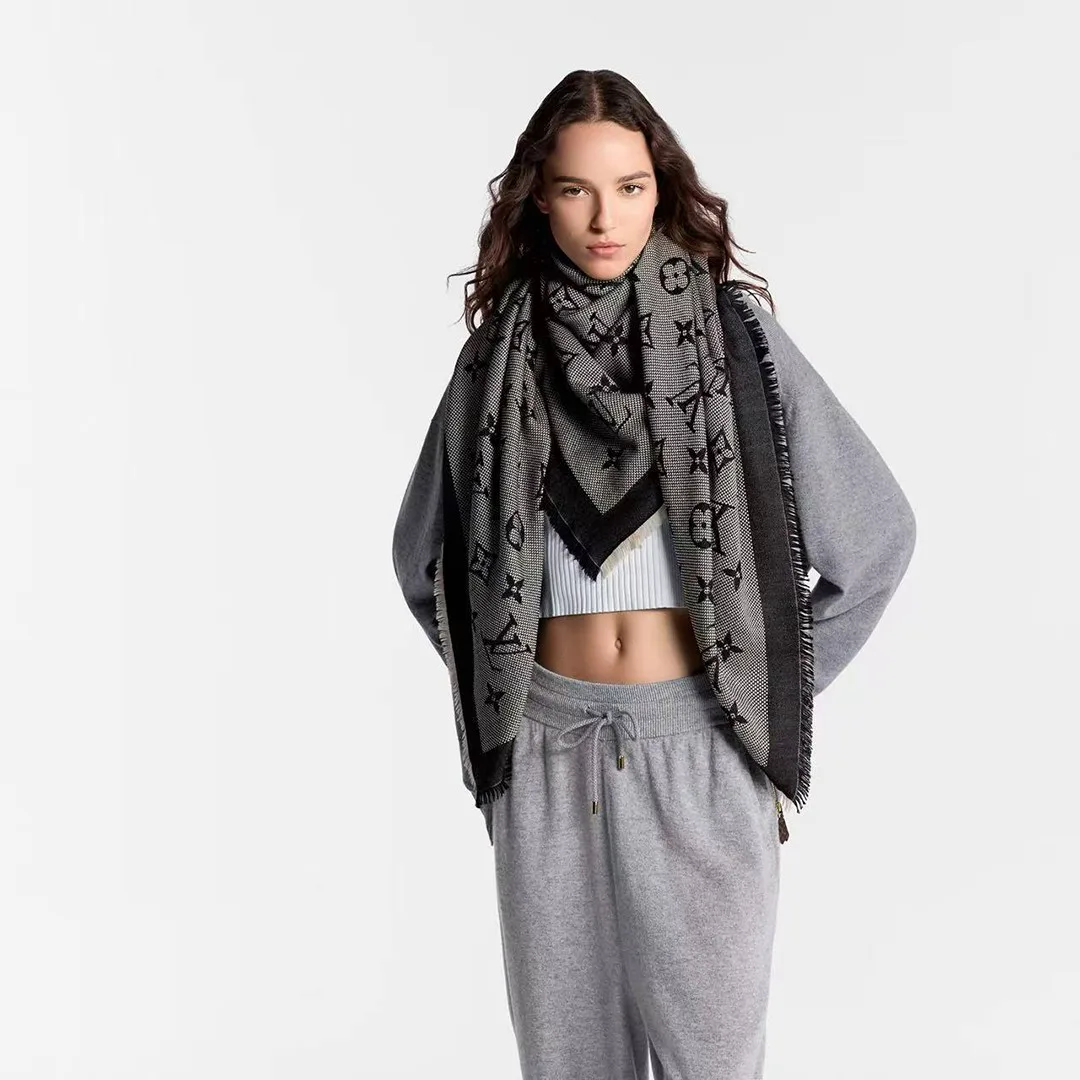 M73677 Neo Natté Monogram Shawl Black Monogram Pattern
