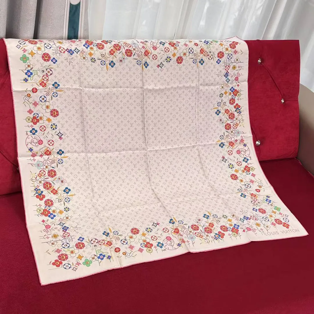 M96263 L.V x TM Monogram Superflat Flowers Square 90 Takashi Murakami White Monogram Pattern