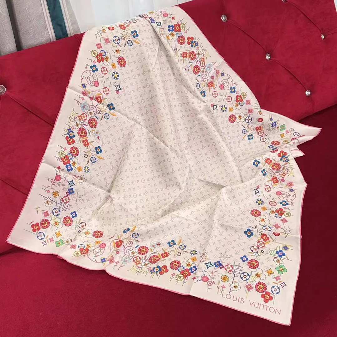 M96263 L.V x TM Monogram Superflat Flowers Square 90 Takashi Murakami White Monogram Pattern