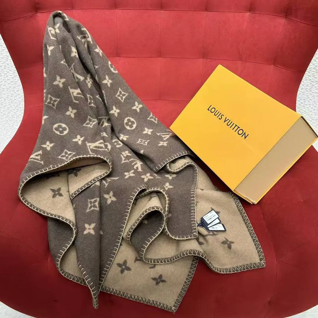 M70439 Neo Monogram Blanket