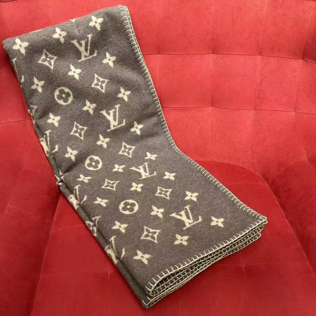 M70439 Neo Monogram Blanket