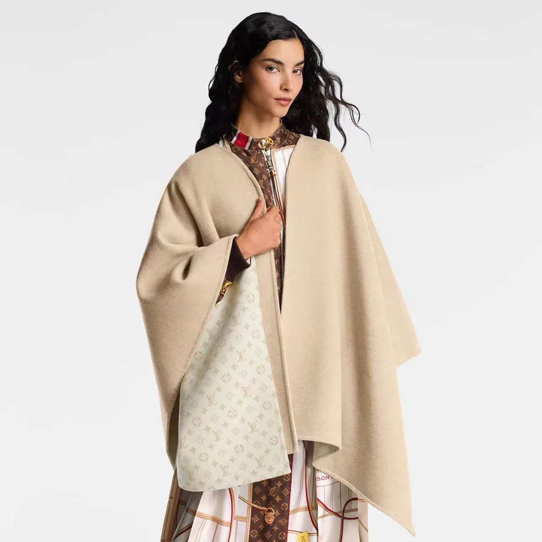 M97460 My Monogram Cape Reversible Monogram Pattern