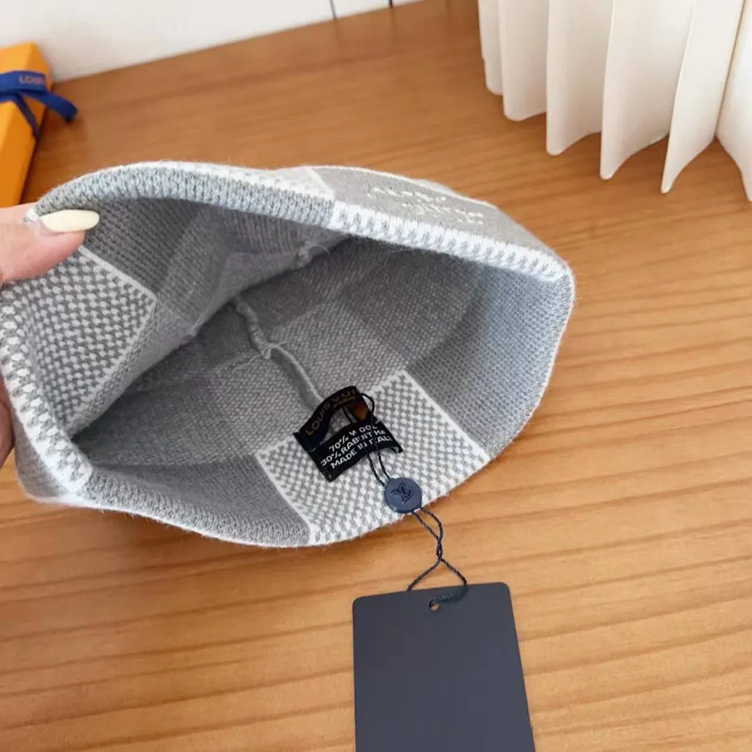 M92736 Damier Heritage Beanie Gray Damier Print 100% Wool