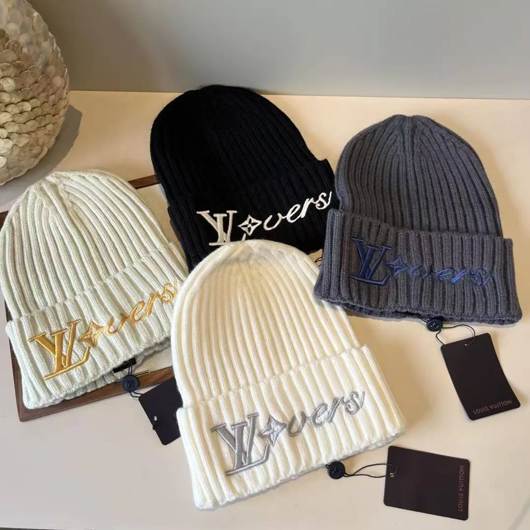 M7741A Vers Beanie Black 100% Wool