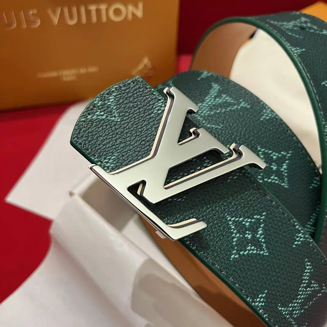 M4557U L.V Dimension Monogram Heritage 40mm Reversible Belt Monogram Canvas Taïga Calf Leather