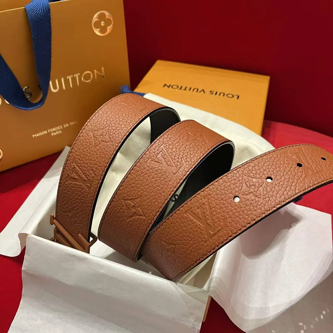 M4512V L.V Initiales Taurillon Monogram 40mm Reversible Belt Embossed Monogram Pattern Leather