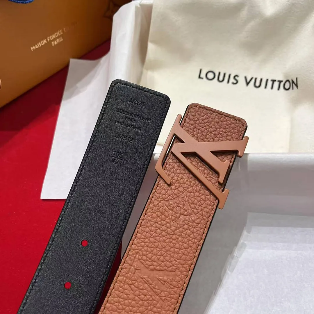 M4512V L.V Initiales Taurillon Monogram 40mm Reversible Belt Embossed Monogram Pattern Leather