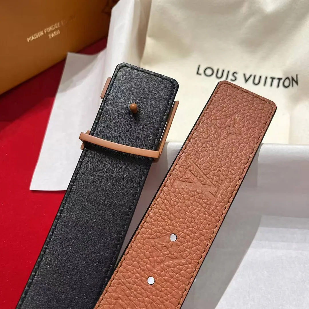 M4512V L.V Initiales Taurillon Monogram 40mm Reversible Belt Embossed Monogram Pattern Leather