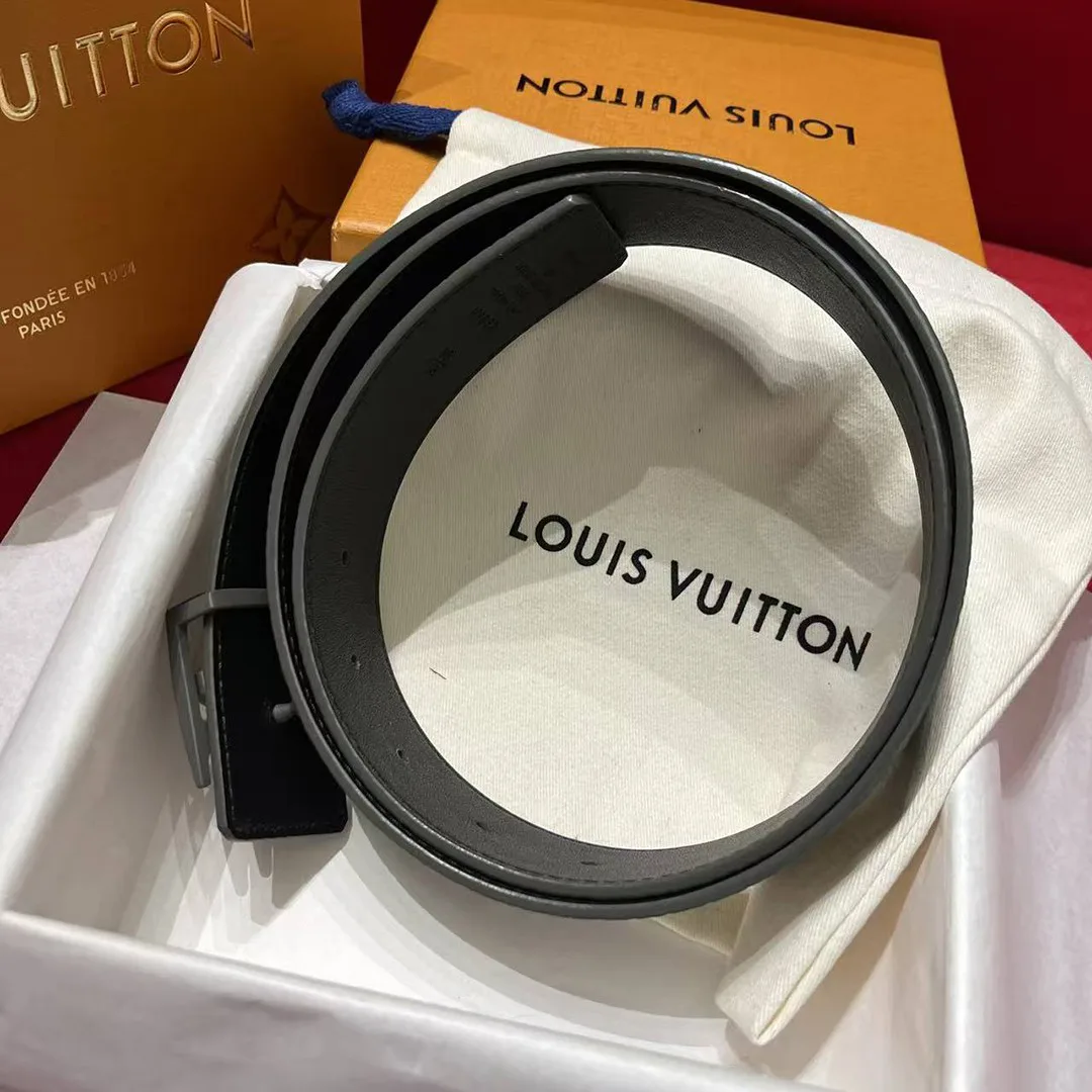 M8662U L.V Initiales Taurillon Monogram 40mm Reversible Belt Dark Grey Embossed Monogram Pattern Leather