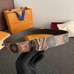 M4381V L.V Initiales College Monogram Heritage 40mm Reversible Belt - M4331V 2 M4381V L.V Initiales College Monogram Heritage 40mm Reversible Belt