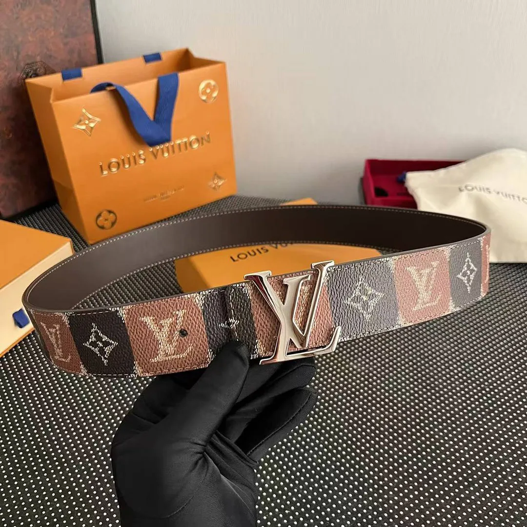 M4381V L.V Initiales College Monogram Heritage 40mm Reversible Belt