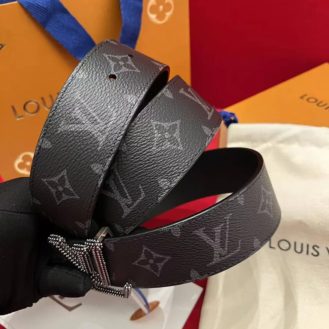 M8852U L.V Initiales Studs 40mm Reversible Belt Monogram Eclipse Canvas Leather