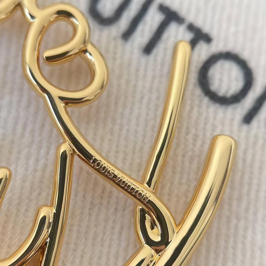M03239 Script Earrings