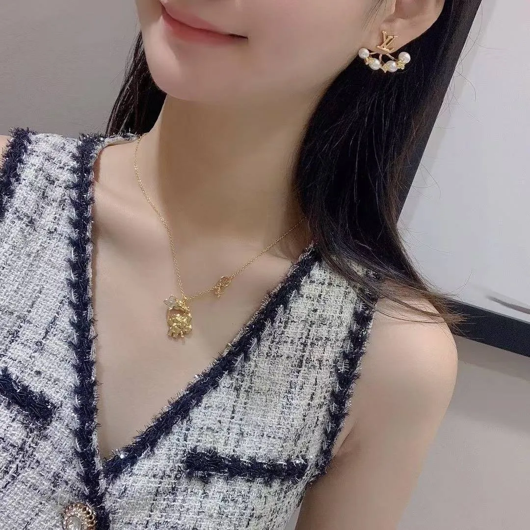 M01258 Minigram Pearls Earrings