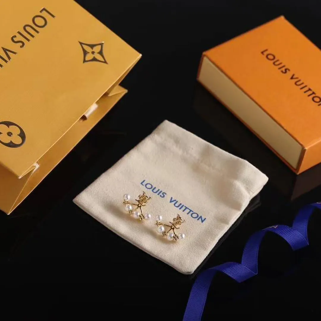 M01258 Minigram Pearls Earrings