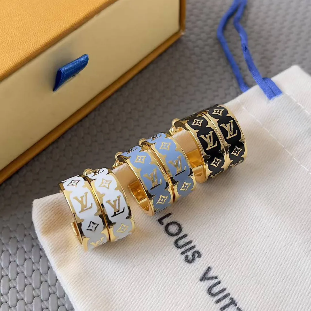 M01830 Nanogram Enamel Earrings White Enamel