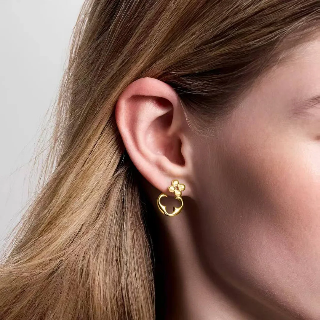 M00770 Flowergram Earrings Gold Monogram Flowers
