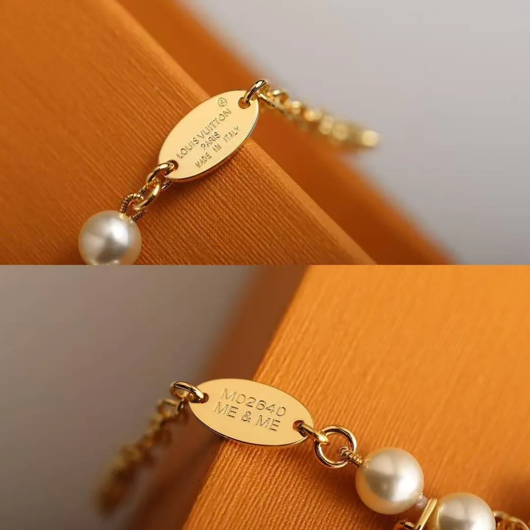 M1685A Pearl River Bracelet Adjustable Chain with Circle Charm