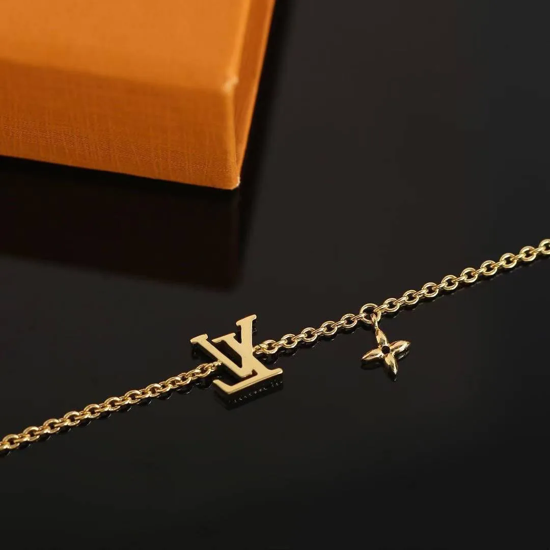 M00587 Iconic Bracelet Monogram Flower Charm