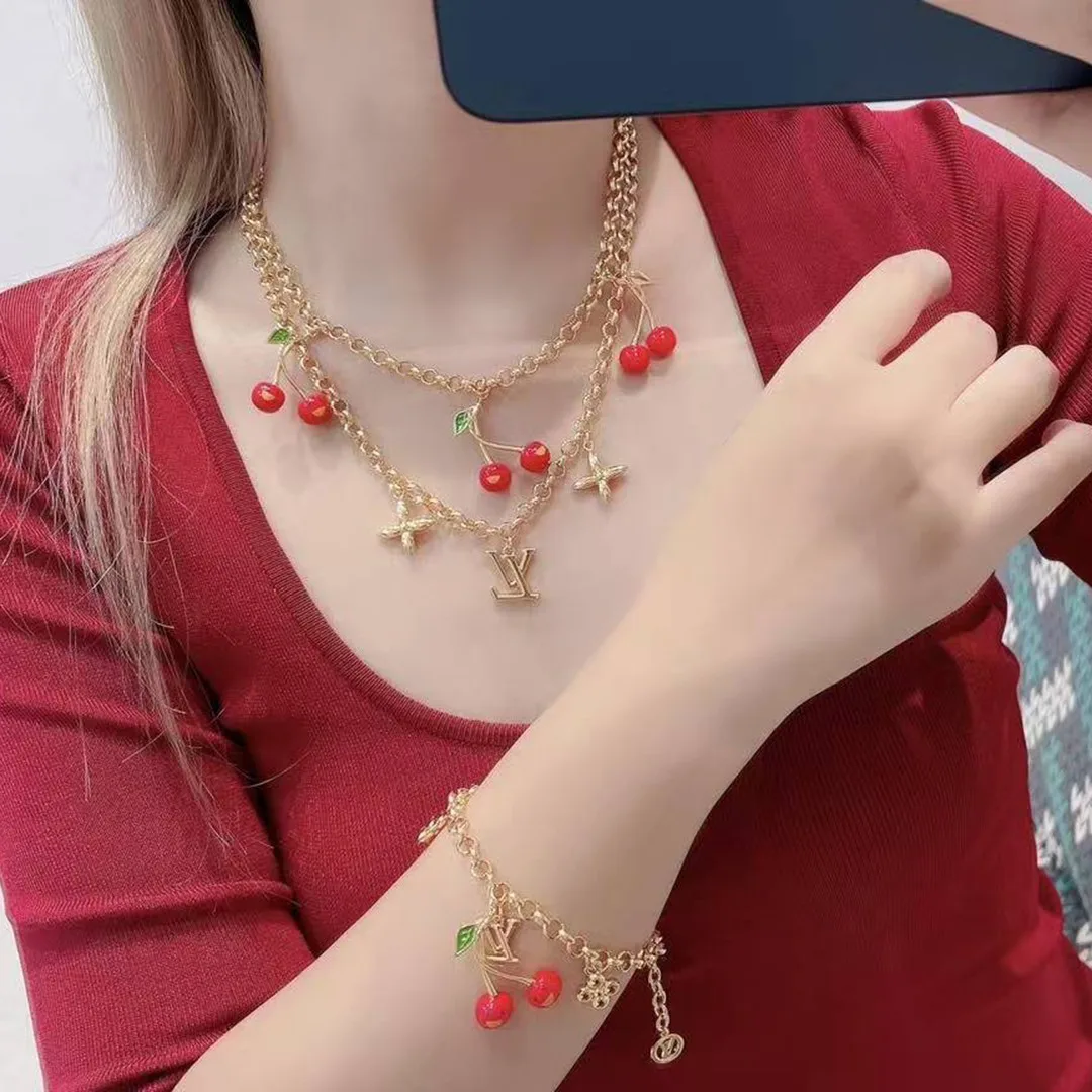 M1691A TM Cerise Bracelet Initials and Monogram Flower Charms