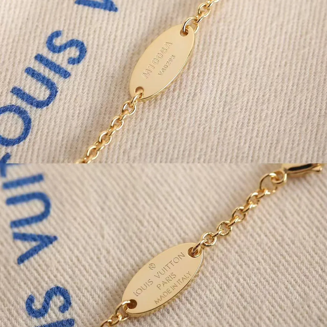 M1008A Iconic Enamel Bracelet Adjustable Chain with Circle Charm