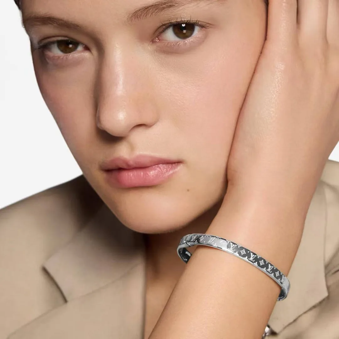 M1723M Nanogram Bracelet Monogram Pattern