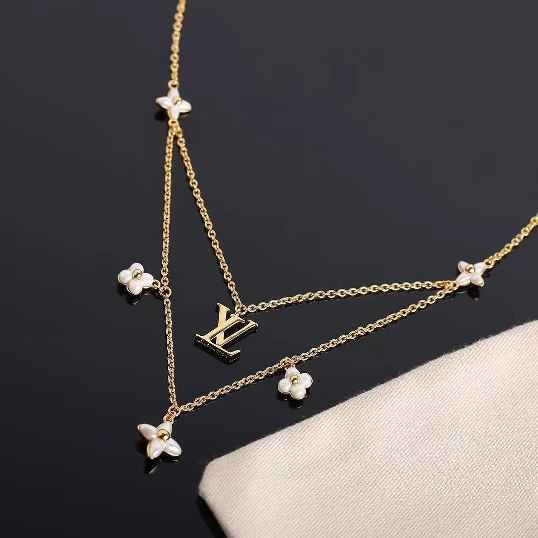 M00981 Floragram Necklace