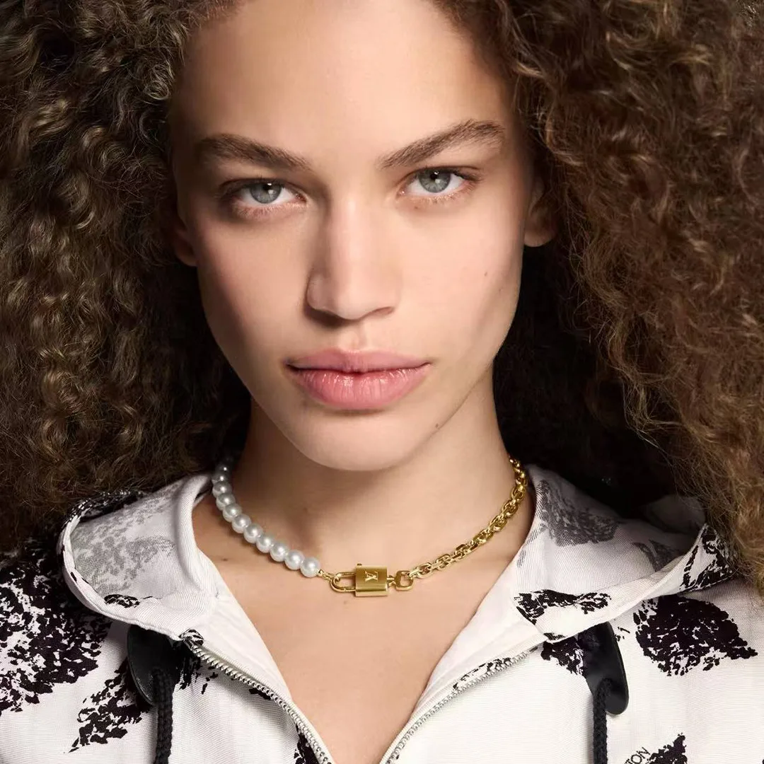 M02977 Pearlock Necklace Wearable as a Chocker or Bracelet