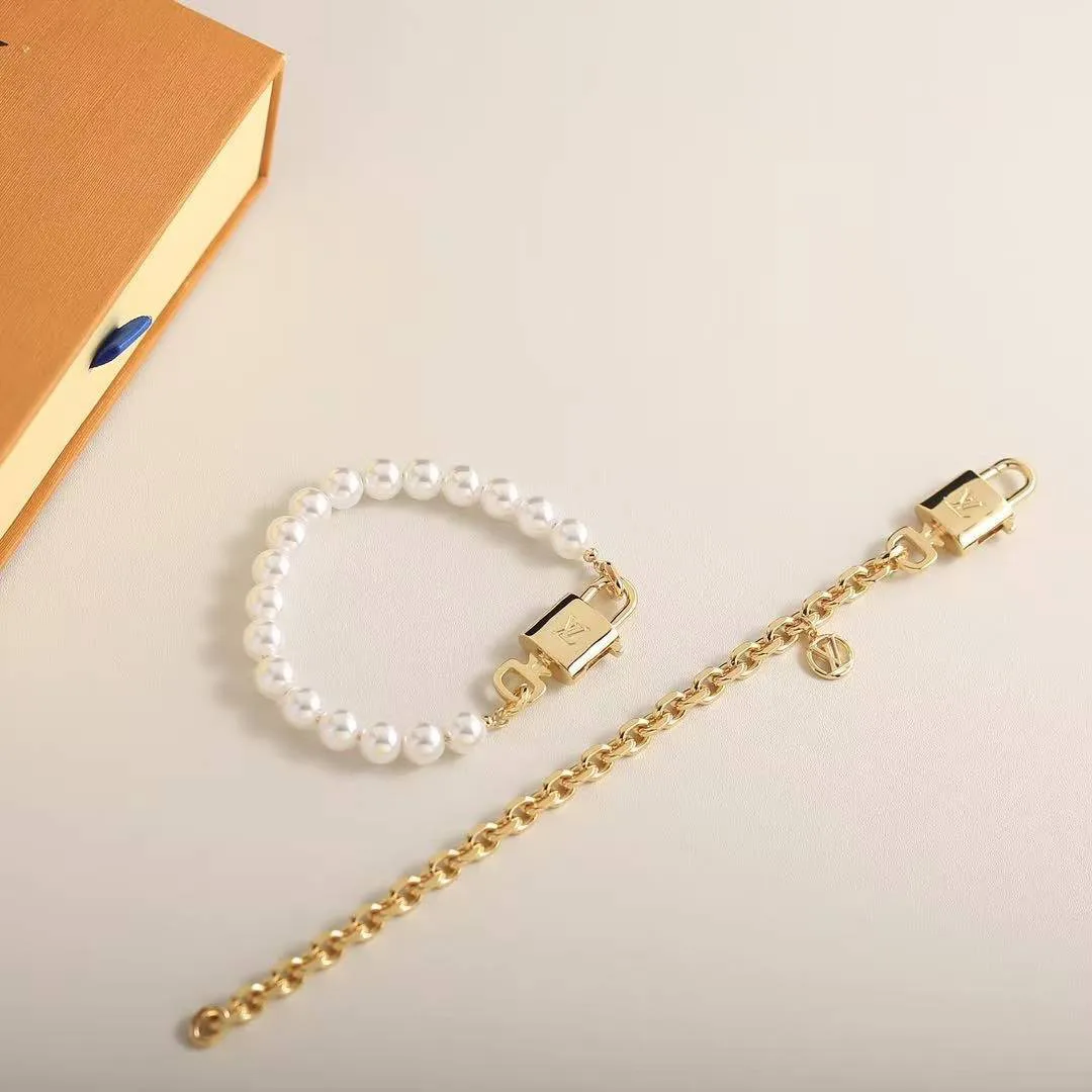 M02977 Pearlock Necklace Wearable as a Chocker or Bracelet