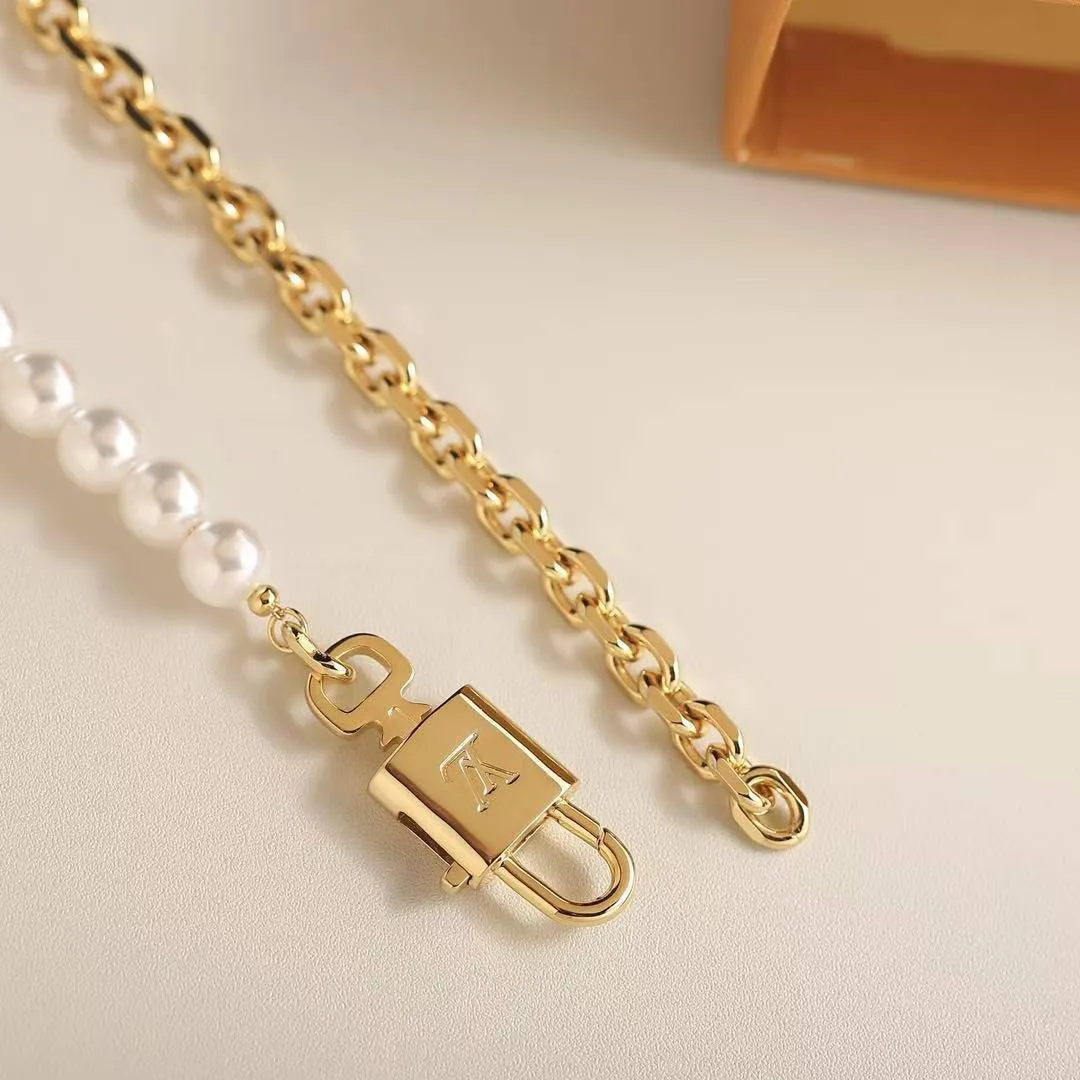 M02977 Pearlock Necklace Wearable as a Chocker or Bracelet