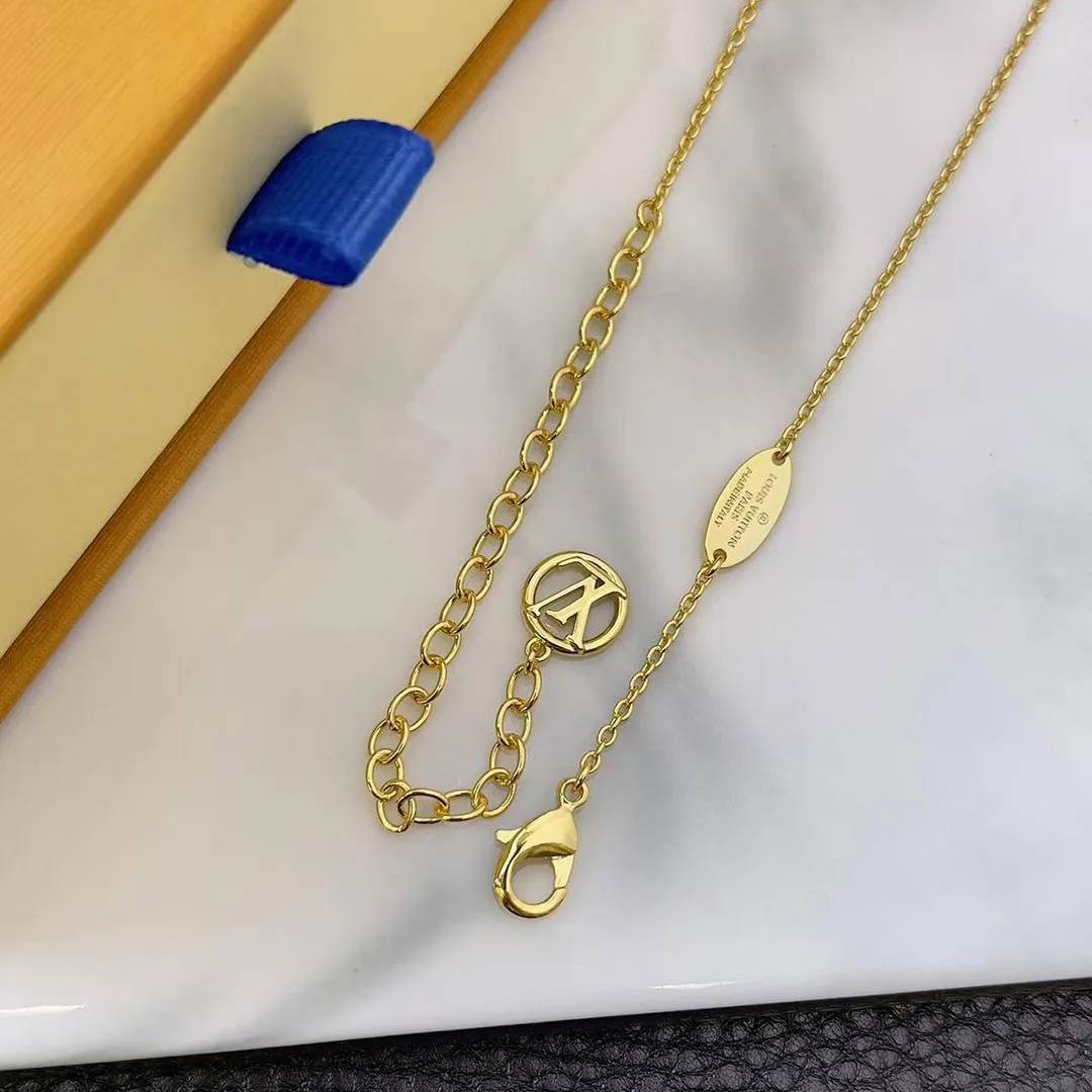 M01623 Iconic Louisa Necklace