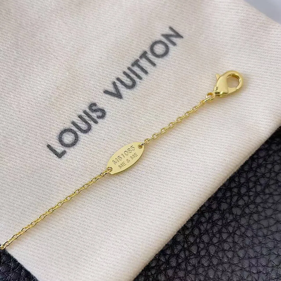 M01623 Iconic Louisa Necklace