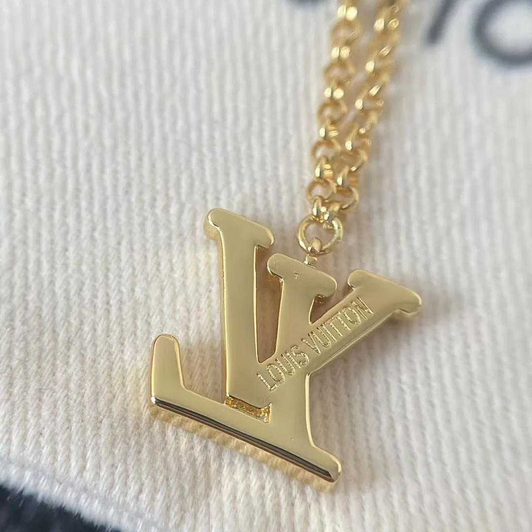 M01845 Lady Necklace Initials and Monogram Flower Charms