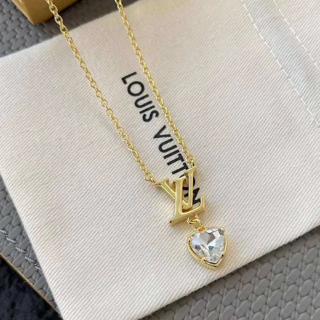 M02387 Iconic Heart Necklace Initials and Heart Pendant