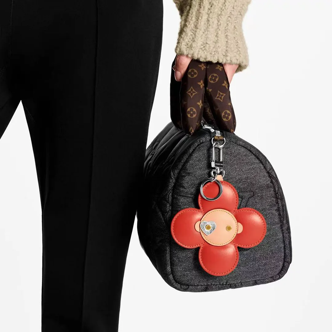 M03661 57th Street NYC Vivienne I NY Bag Charm Vivienne Character