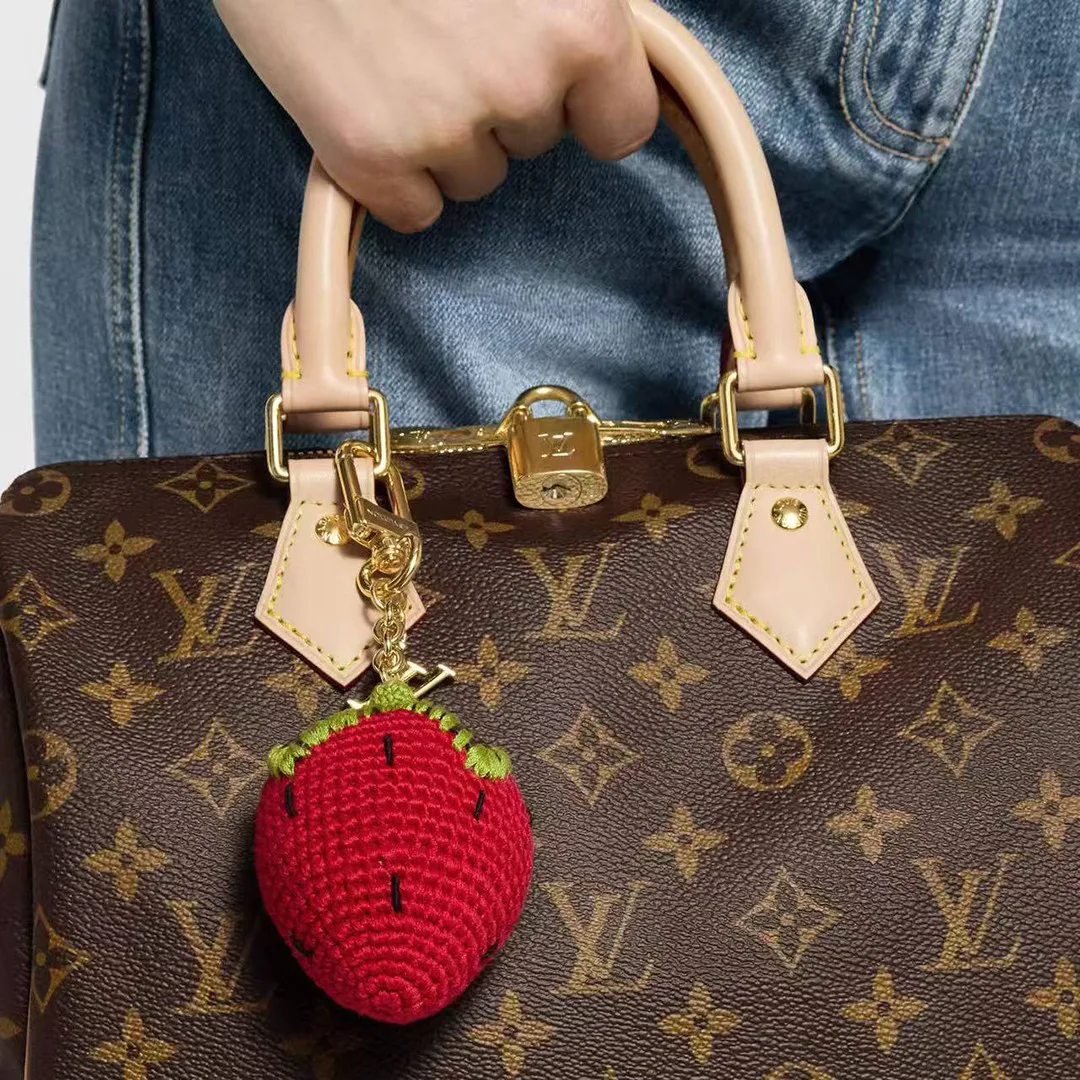 M02583 Berrylicious Crochet Bag Charm L.V Signature Snap Hook and Key Ring Monogram Canvas