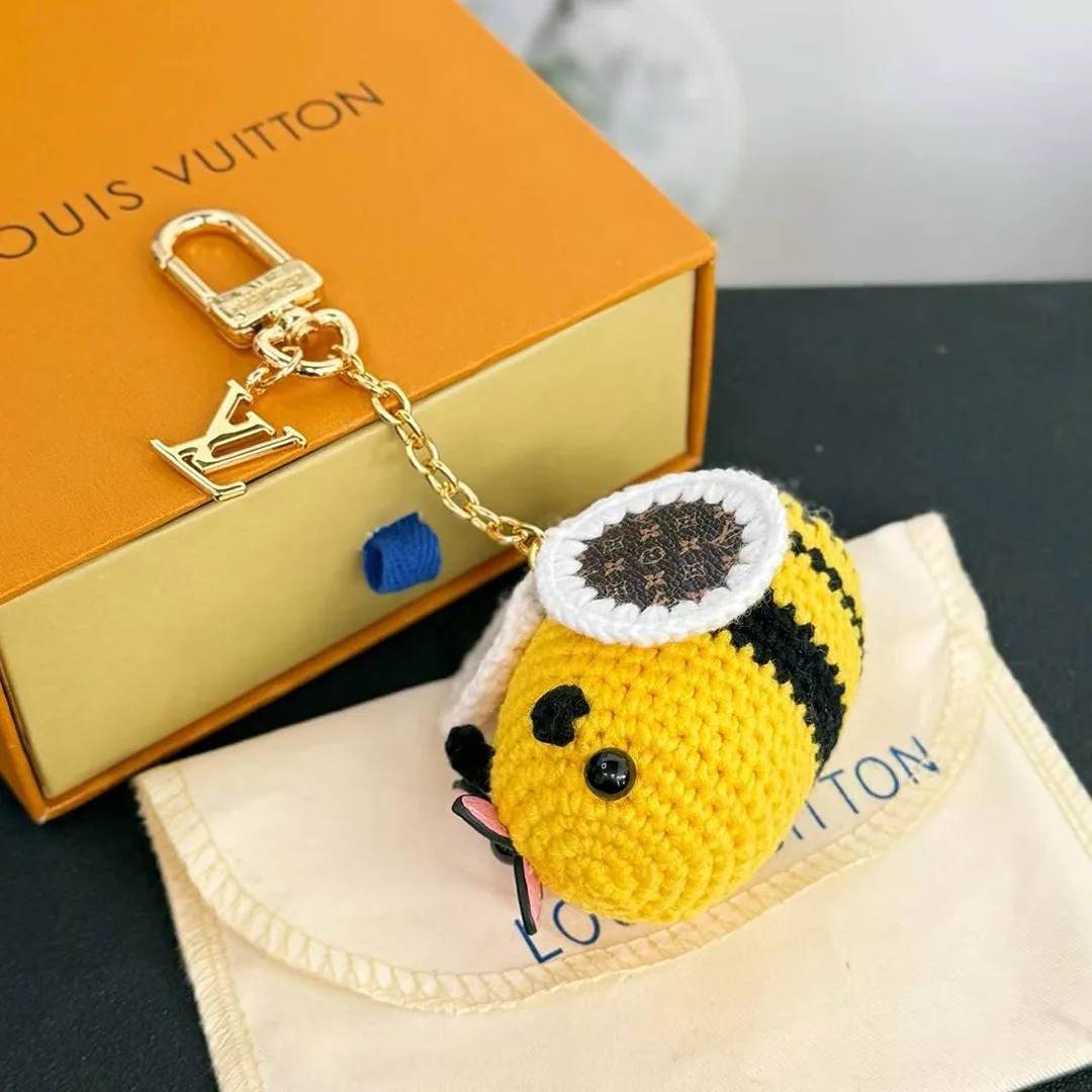 M02585 Bee Crochet Bag Charm Monogram Canvas