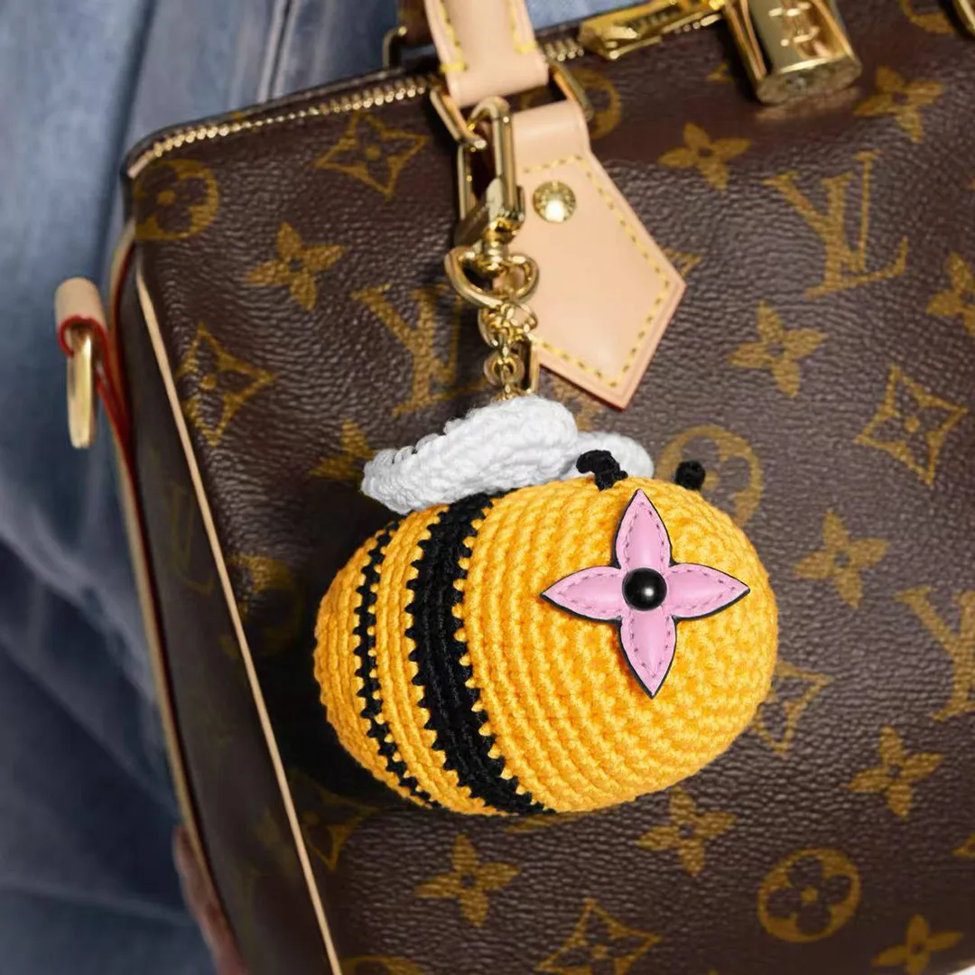 M02585 Bee Crochet Bag Charm Monogram Canvas