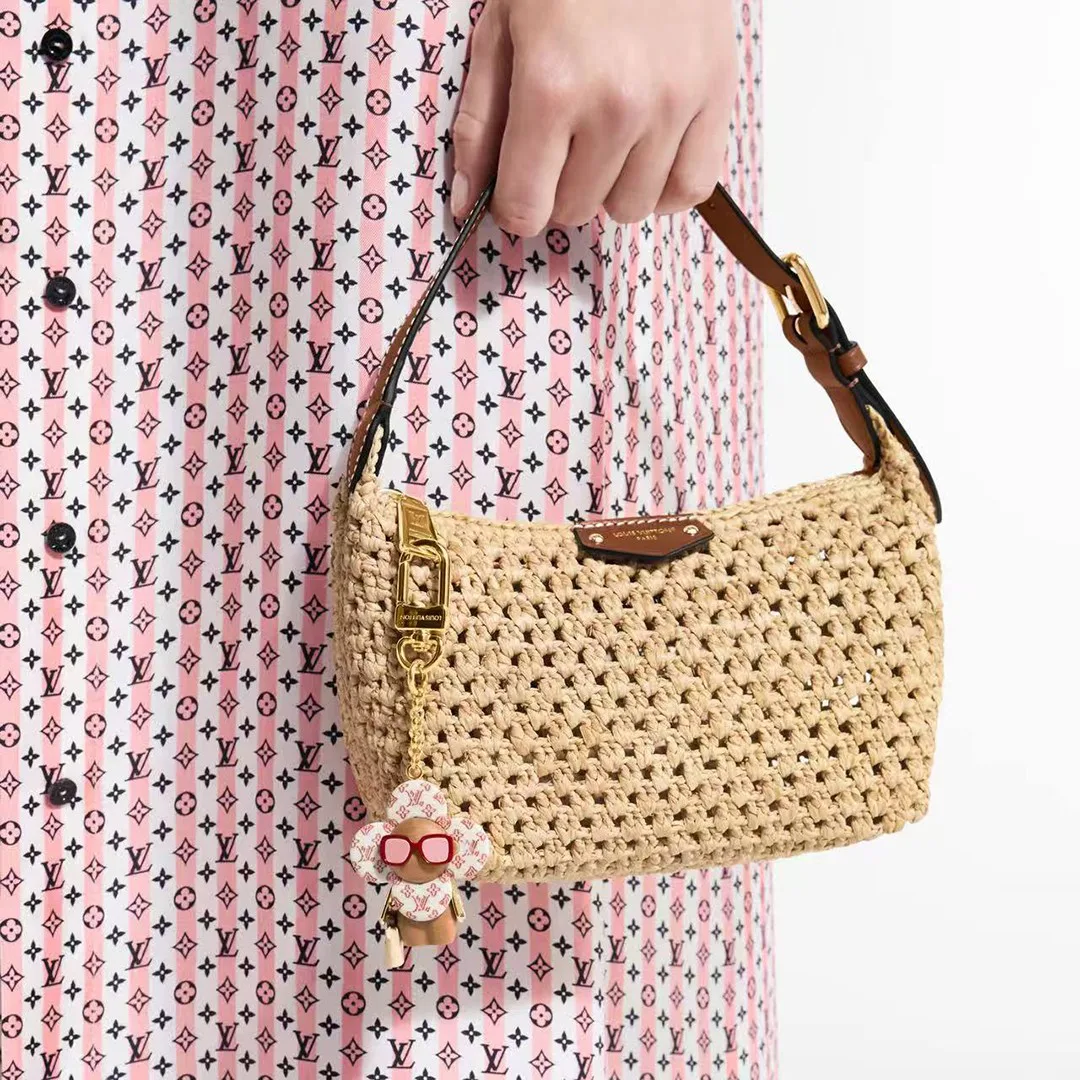 M02591 Summer Vivienne Bag Charm