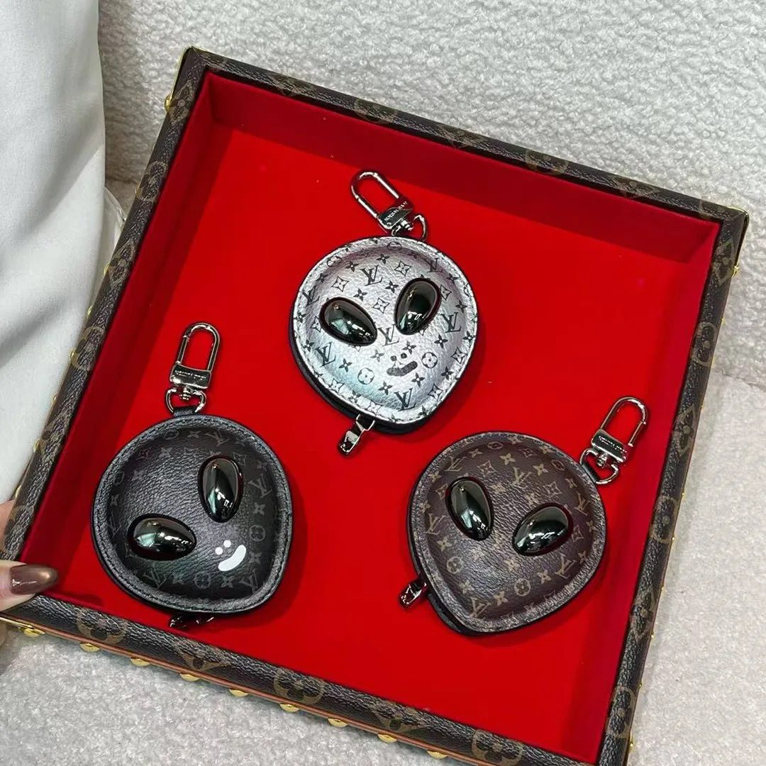 M02429 Alien Bag Charm