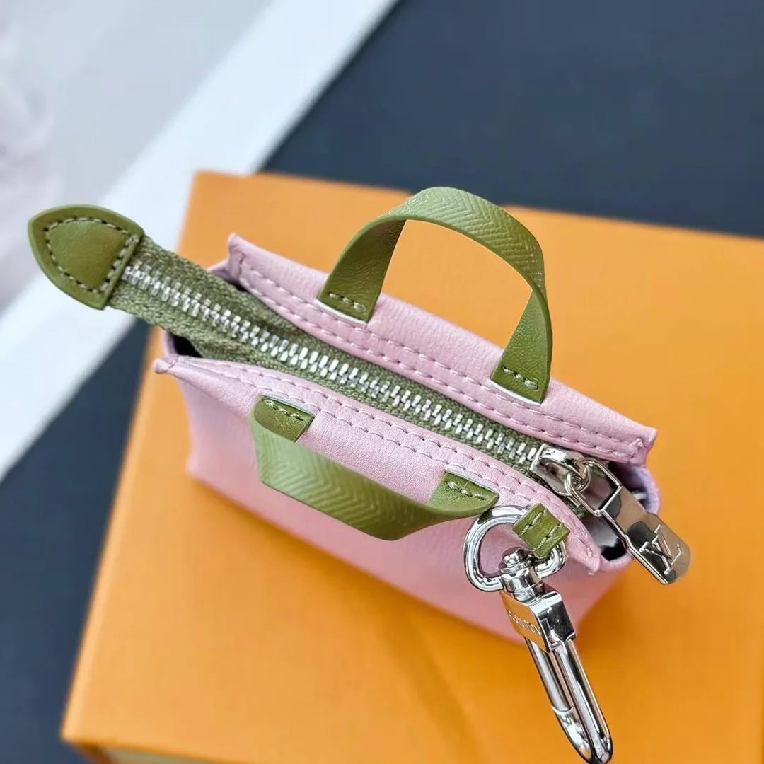 M03136 Mini Shopper Bag Charm