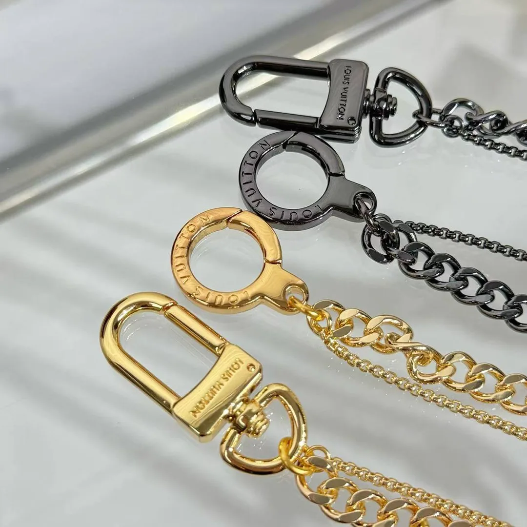 M02434 L.V Chain Belt L.V Signature Charm