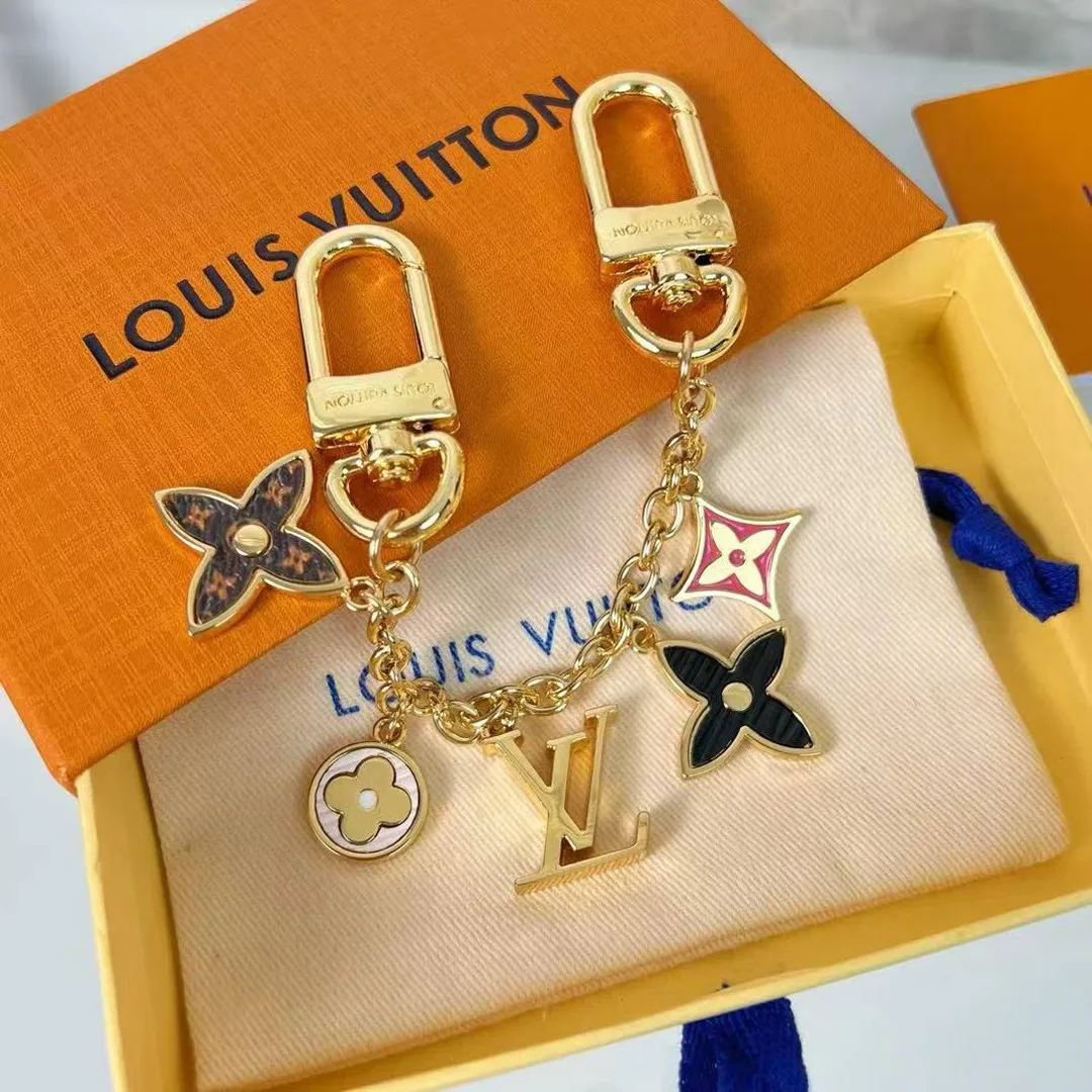 M01188 Spring Street Chain Bag Charm Monogram Flowers and Initials Motifs