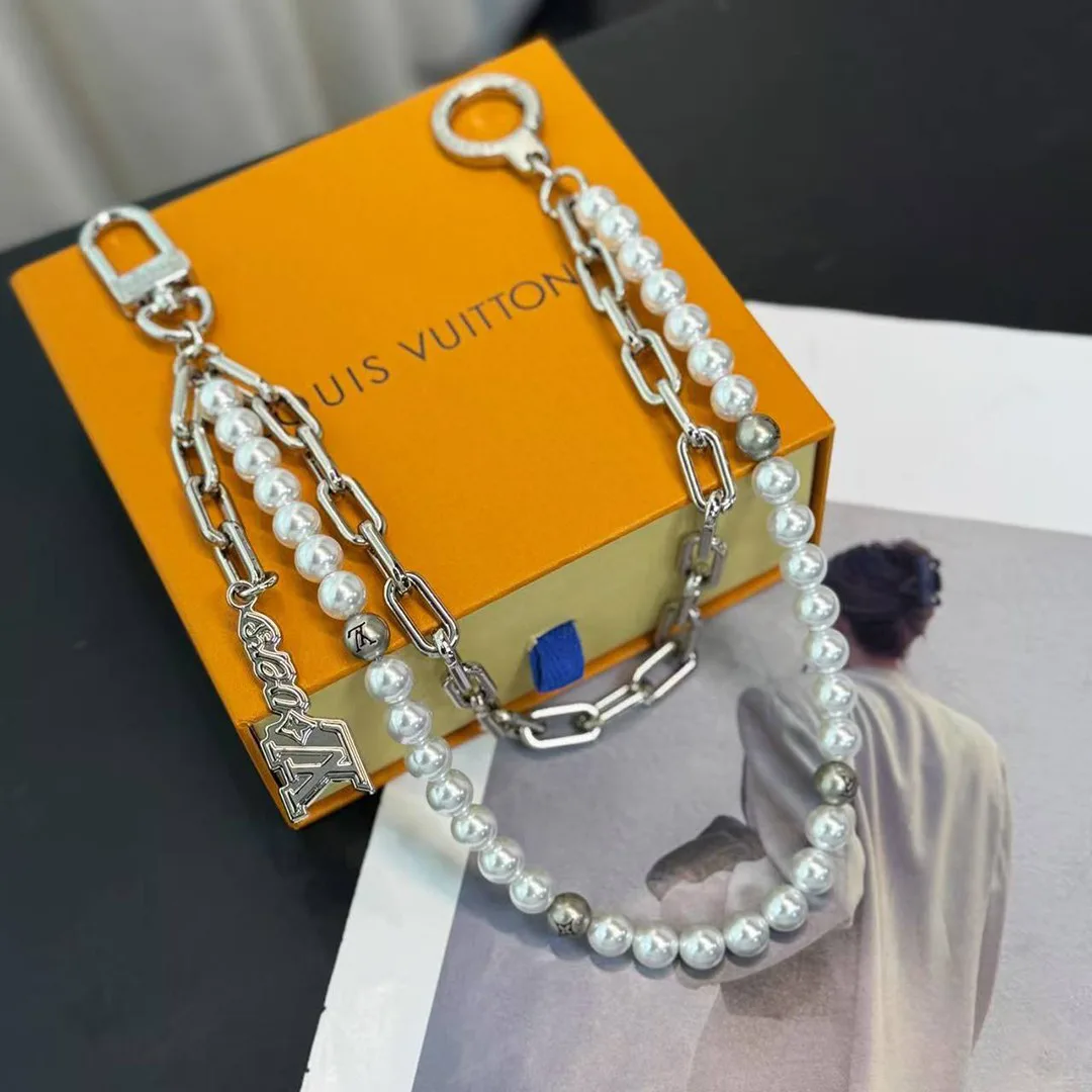 M02606 Pearls Chain Belt and Bag Charm